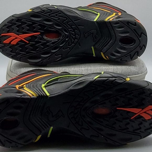 Reebok Shaqnosis X Hot Ones Men\'s Size 8 W/Laces Black/Grey/Red H68851 NEW main image 9